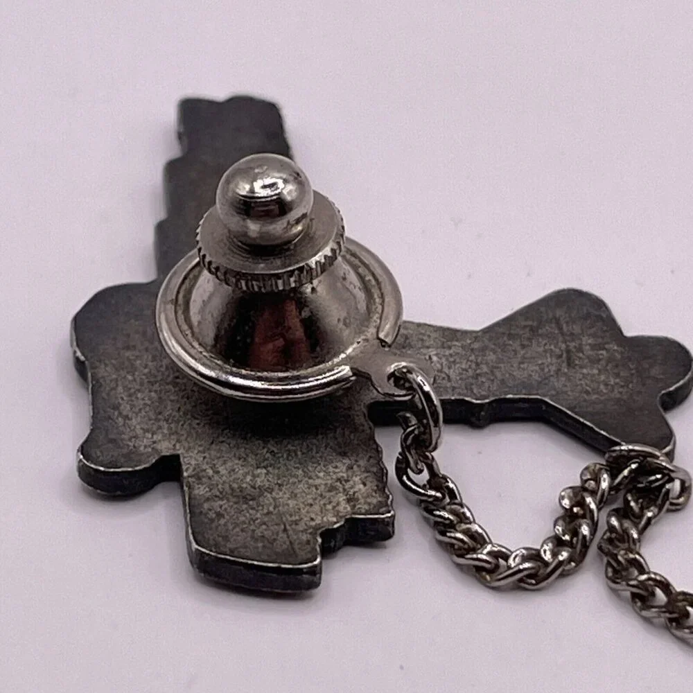 IRON CROSS WORLD WAR 1 FOKKER‎ TRI-PLANE RED PIN PINBACK SILVER TONE METAL VTG